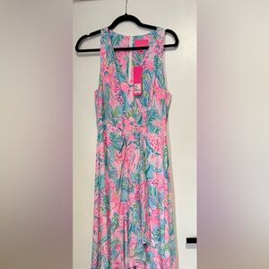 Lilly Pulitzer dress in great condition 🌸
From a non-smoking, no-shed pet home.